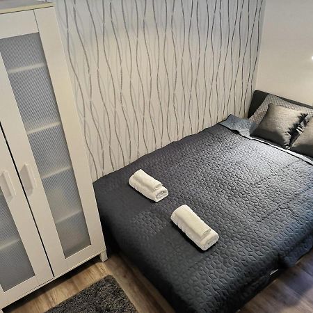 Central Home Apartment In The City Center เอ็กเกอร์ ภายนอก รูปภาพ