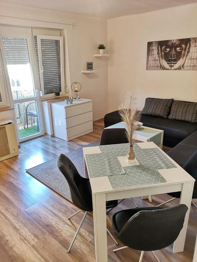 Central Home Apartment In The City Center เอ็กเกอร์ ภายนอก รูปภาพ