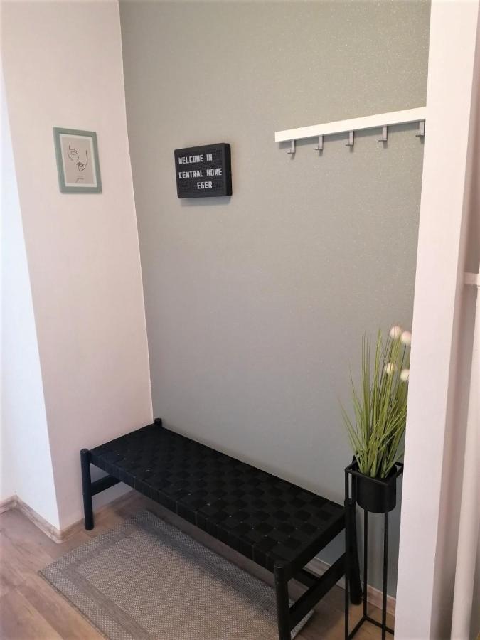 Central Home Apartment In The City Center เอ็กเกอร์ ภายนอก รูปภาพ